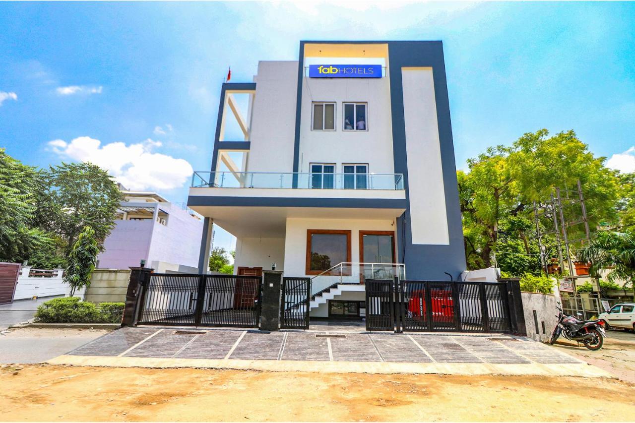 Hotel Fabexpress The Regalia 3*