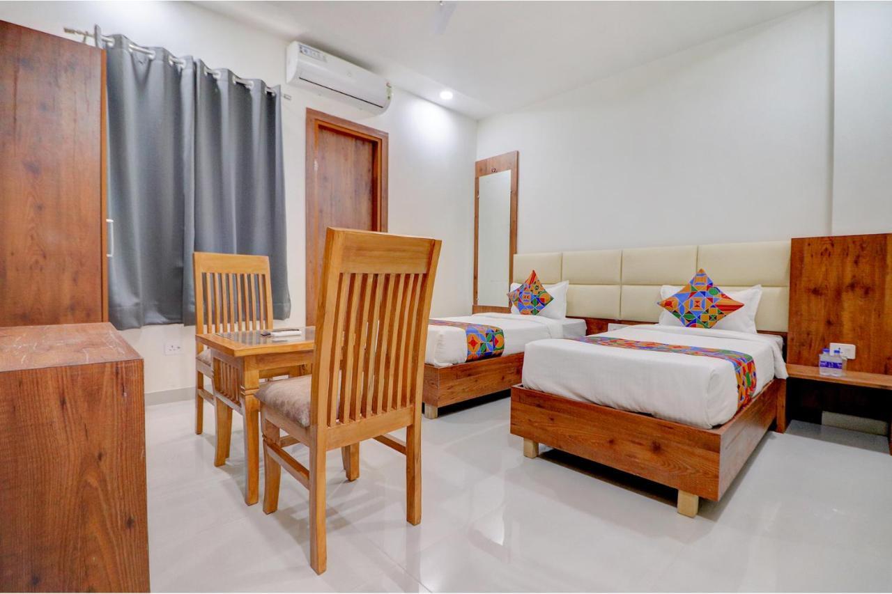 Fabexpress The Regalia Hotel Lucknow