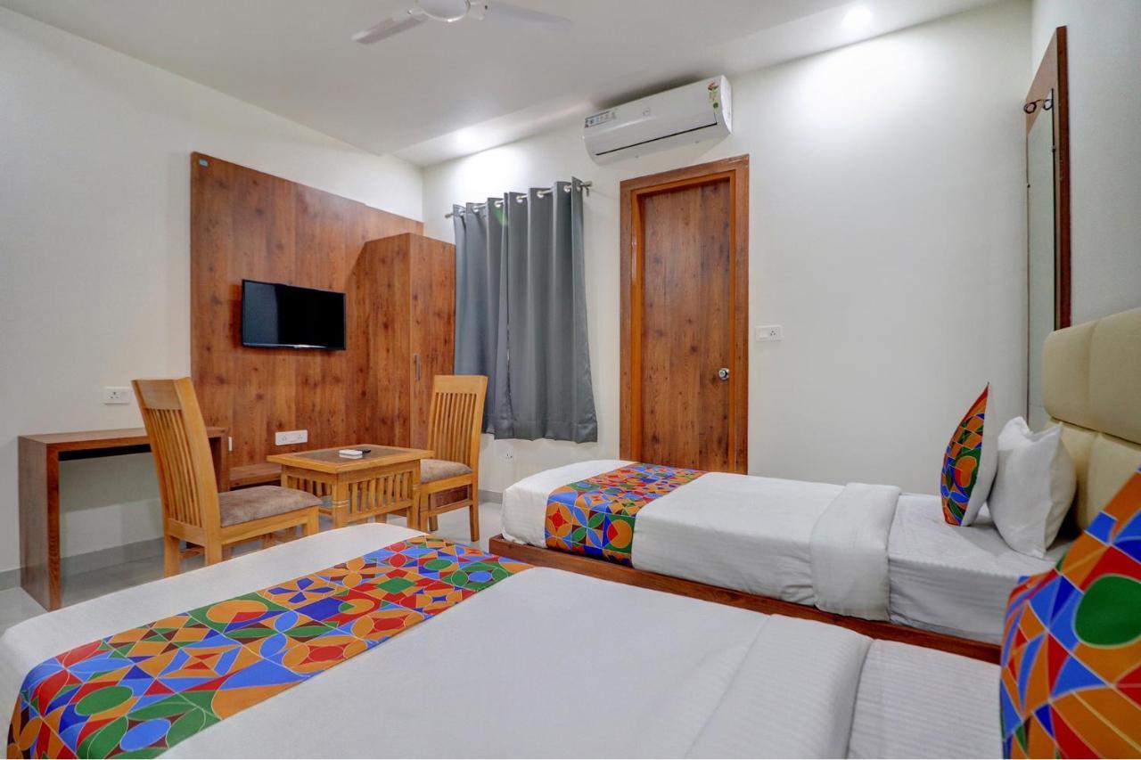 Fabexpress The Regalia Hotel