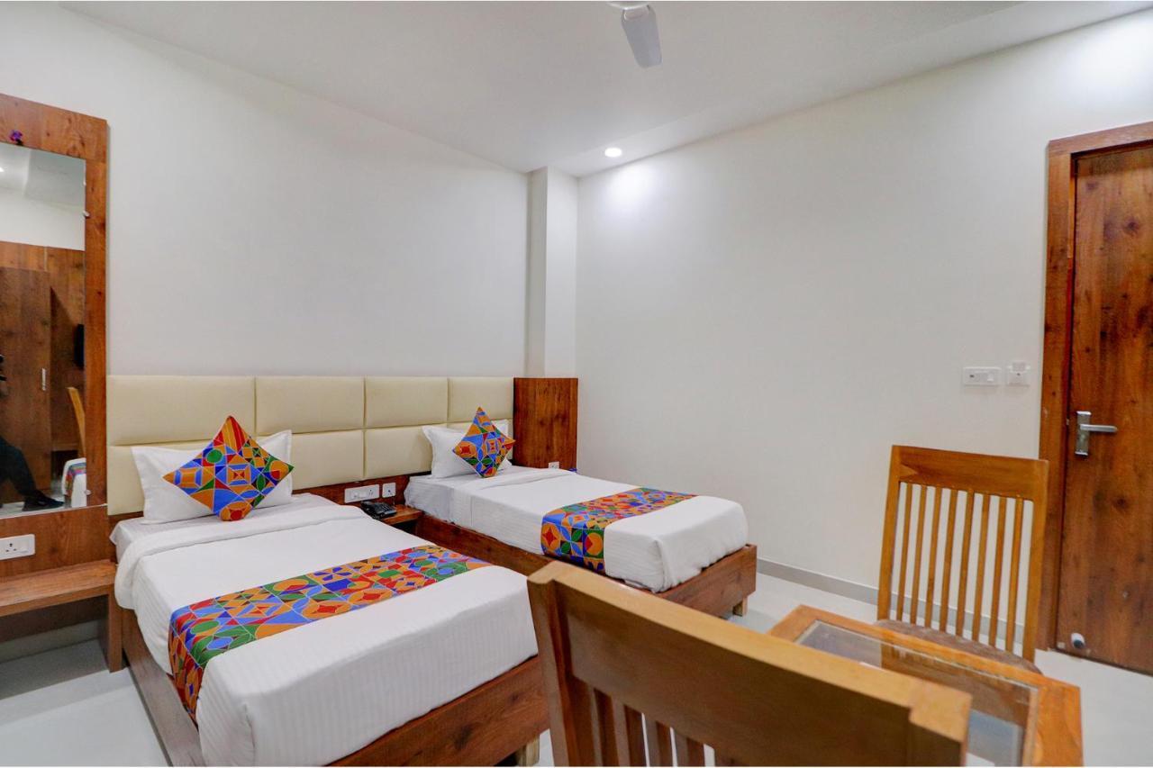 Hotel Fabexpress The Regalia 3*